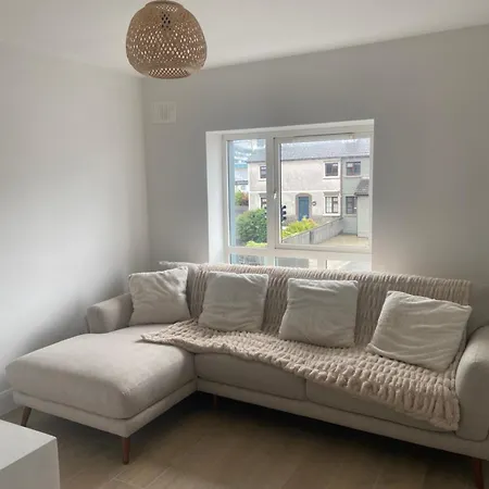 Cosy 2 Bed Near The Center 公寓